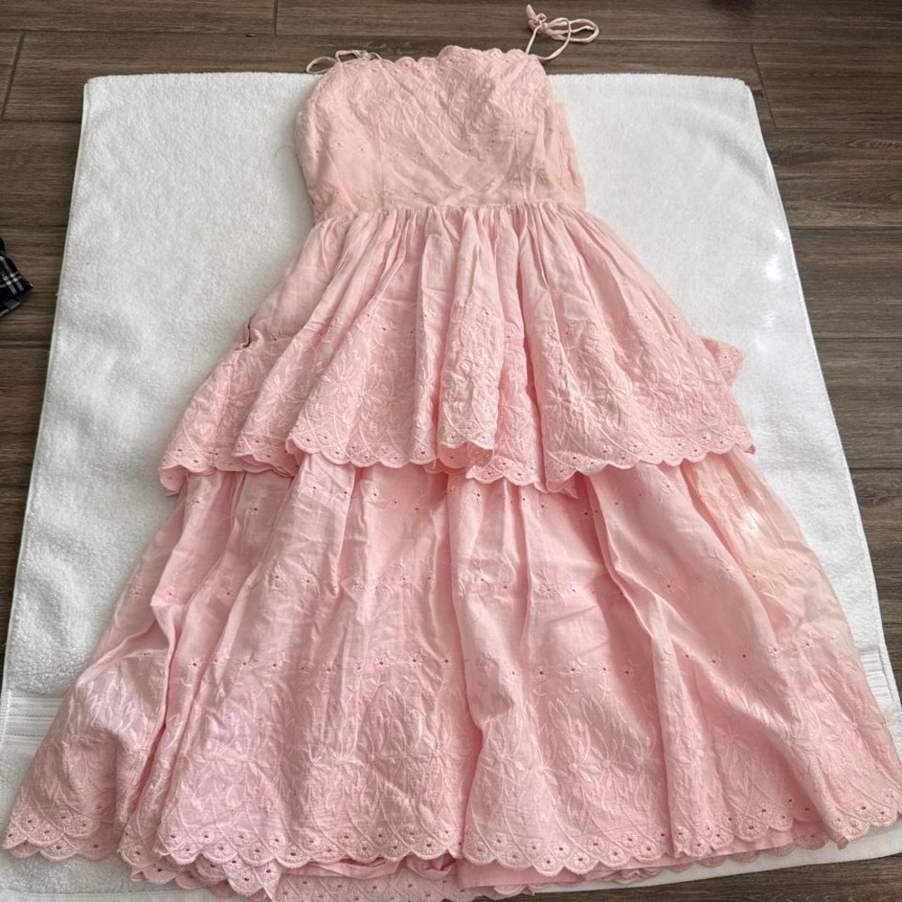 beautiful coquette hand sewn light pink baby shower or summer beach dress - Picture 4 of 4